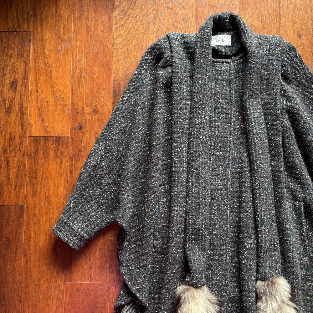 Vintage Capri Marie Mirisola Wool Tweed Jacket with Fox Fur Scarf | Union Made - Picture 7 of 11